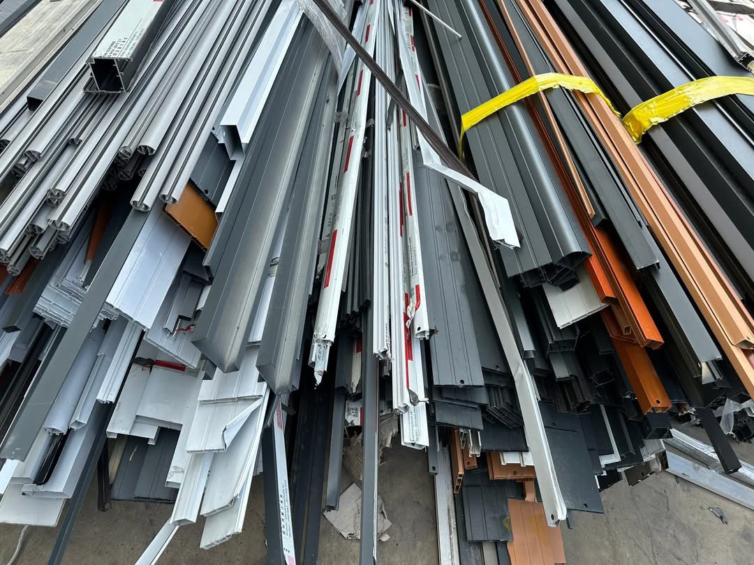 dịch vụ thu mua phế liệu tại vĩnh long giá cao nhất và có xe chở tận nơi