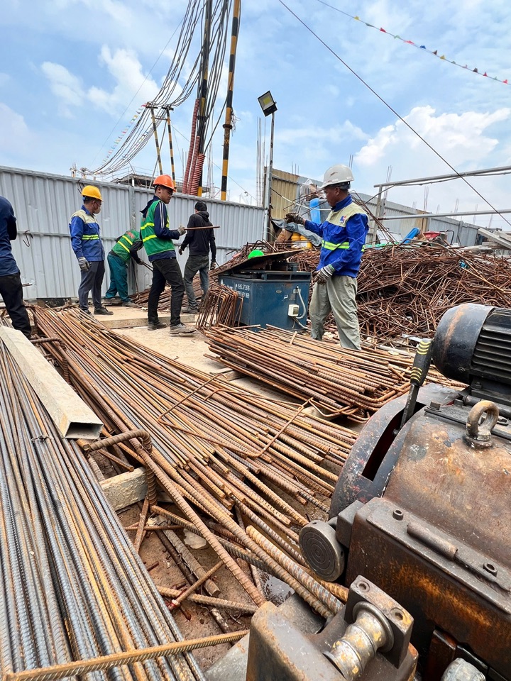 Thép xây dựng dư tại công trình Phát Tài thu mua