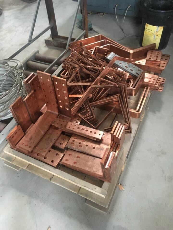 đồng thanh đỏ và mạt đồng trong công ty cơ khí